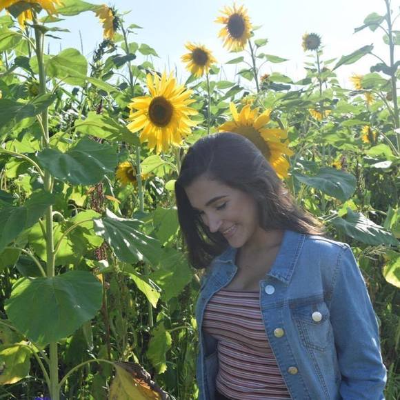 Meet your Posher, Natalie - Picture 1 of 1